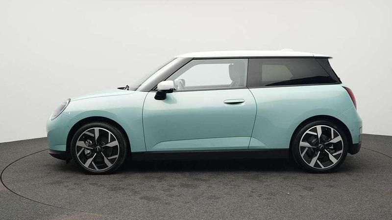 Gebraucht Mini Cooper Favoured 135 kW (184 PS) 2024 Grün Kleinwagen