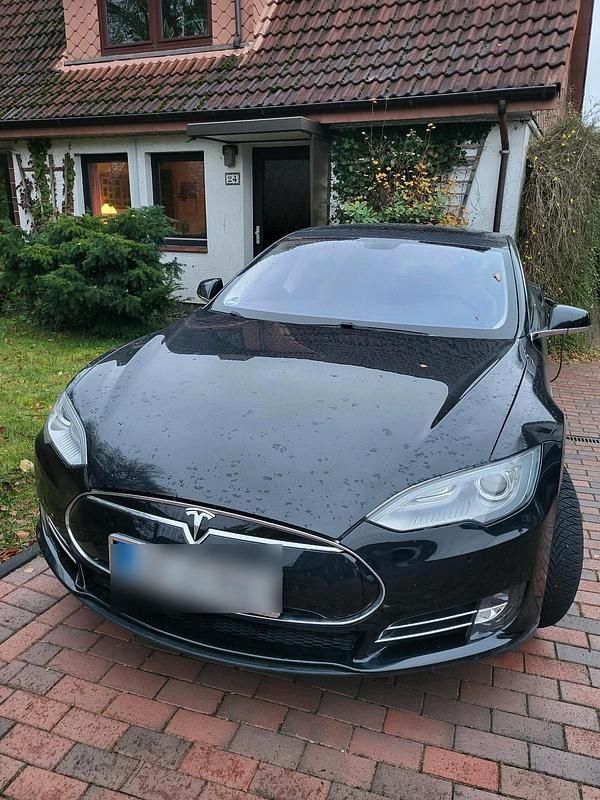 Schwarz Gebraucht 2013 Tesla Model S Kleinwagen | 22.000 € - Bild 1/4