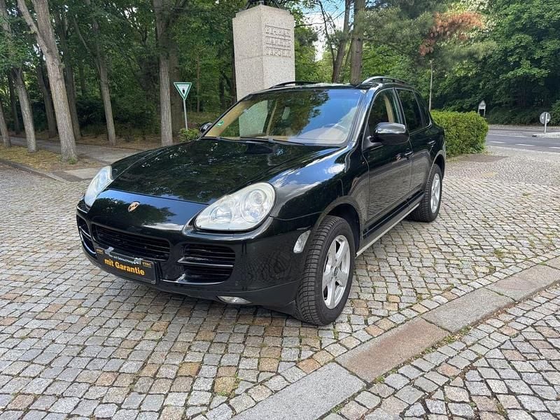 Schwarz Gebraucht 2006 Porsche Cayenne SUV | 9.800 € (Etwas zu teuer) - Bild 1/4