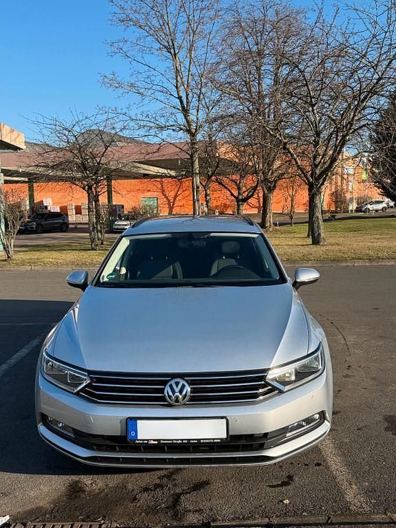 Grau Gebraucht 2016 VW Passat Trendline Kombi | 12.500 € (Etwas zu teuer) - Bild 1/4