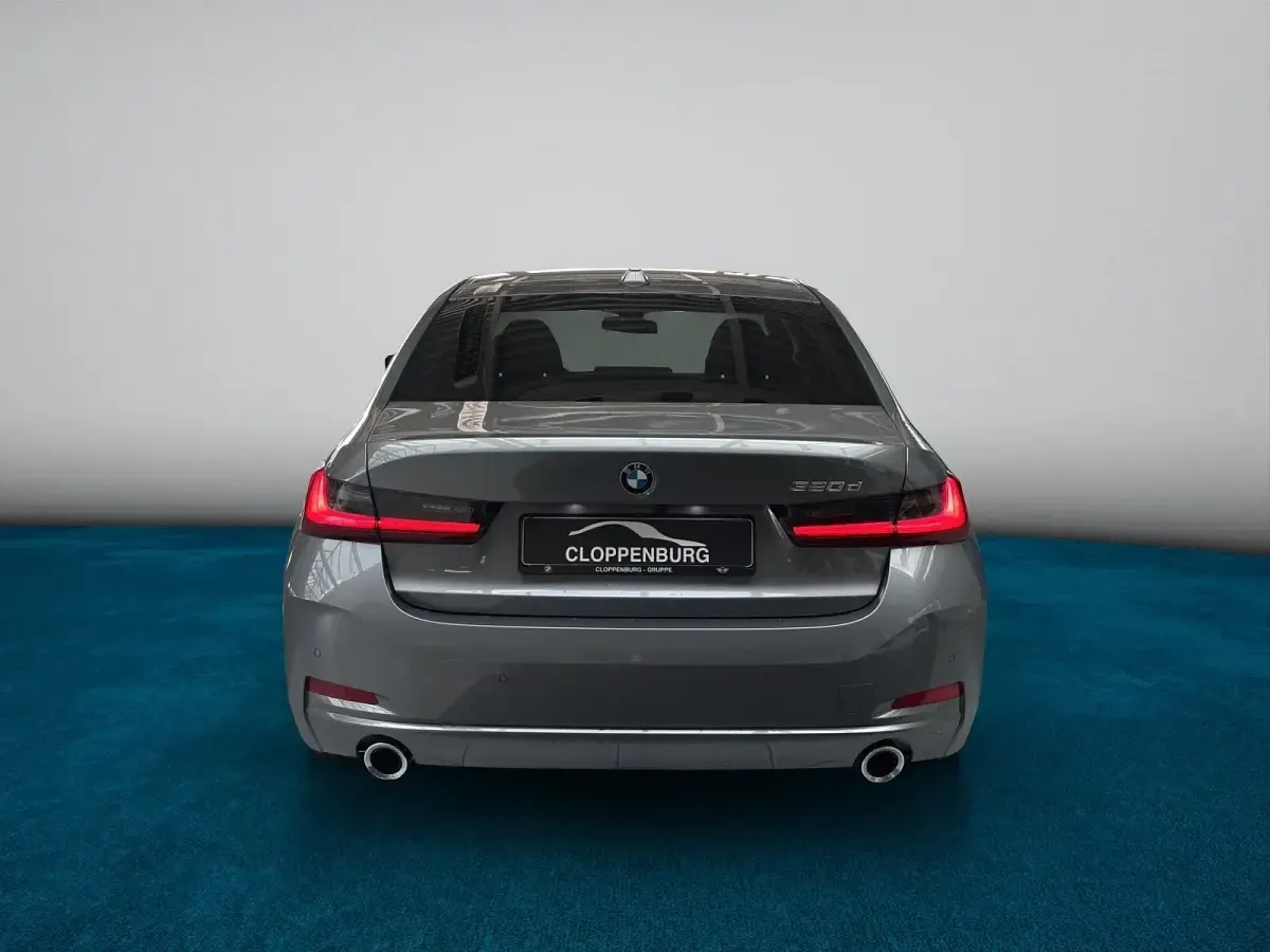 Neu BMW 320 Shadowline 190 PS (139 kW) 2026 Grau Limousine