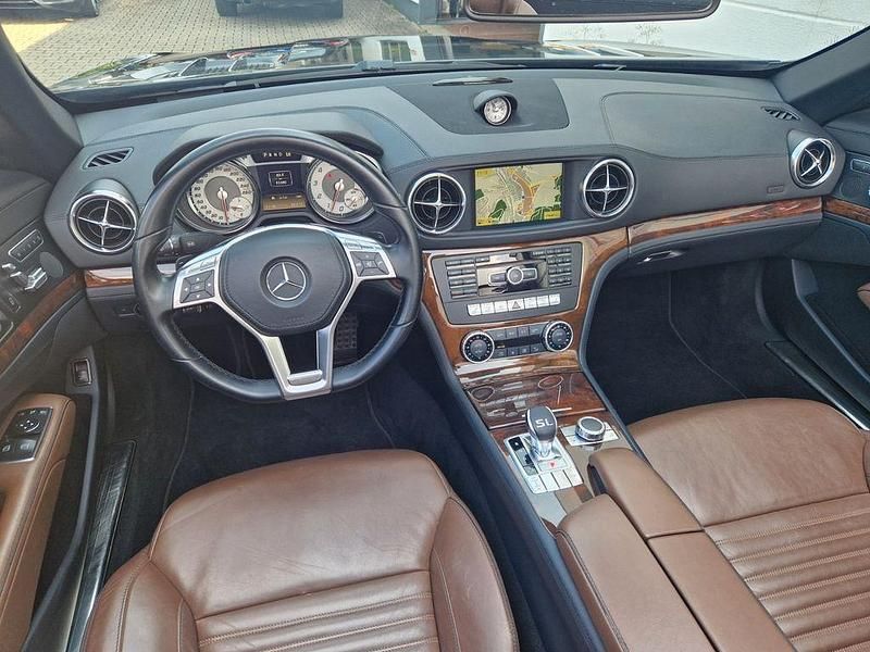 Obsidianschwarz metalliclack (metallic) Gebraucht 2012 Mercedes SL350 Cabrio | 36.480 € (Fairer Preis) - Bild 1/4