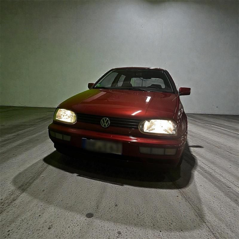 Rot Gebraucht 1997 VW Golf III Edition Kleinwagen | 2.950 € (Fairer Preis) - Bild 1/4