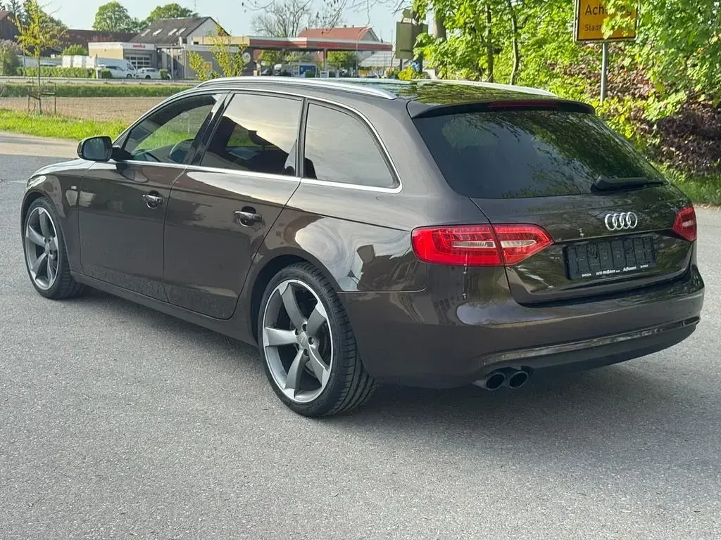 Gebraucht Audi A4 S-Line 177 PS (130 kW) 2012 Braun Kombi