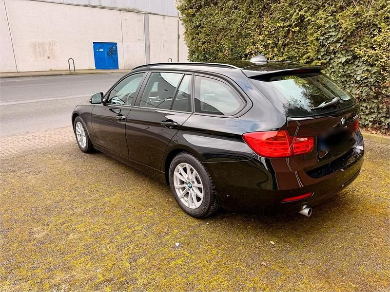 Gebraucht BMW 320 Comfort Edition 2015 Schwarz Kombi