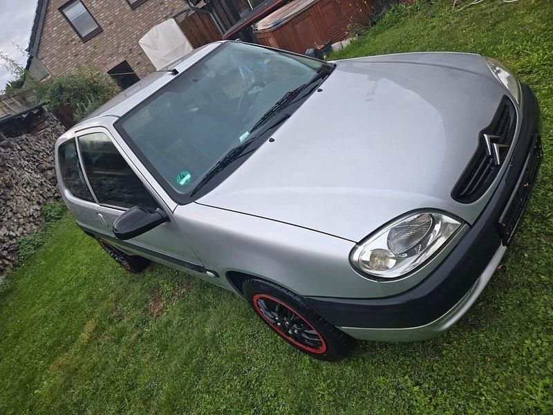 Gebraucht Citroën Saxo 60 PS (44 kW) 2003 Silber Kleinwagen