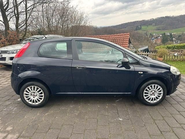 Gebraucht Fiat Grande Punto 65 PS (47 kW) 2009 Blu lancia suggestivo fontana Kleinwagen
