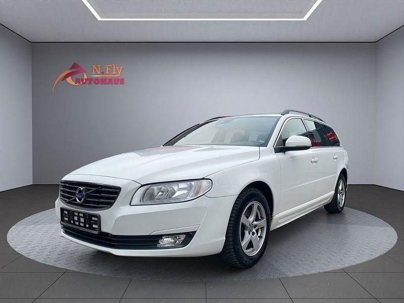 Ice white Gebraucht 2016 Volvo V70 Standard Kombi | 13.950 € (Teuer) - Bild 1/4