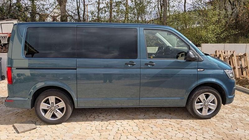 Second-hand VW T6 150 CP (110 kW) 2018 Verde Van