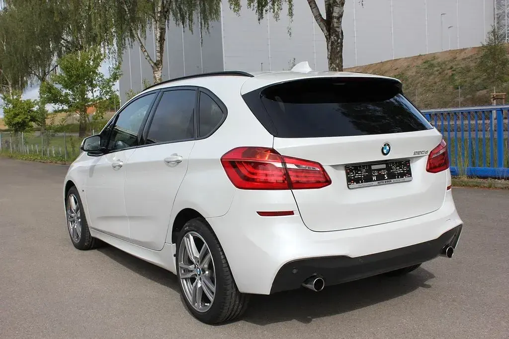 Gebraucht BMW 220 Performance 190 PS (139 kW) 2016 Weiß Kombi