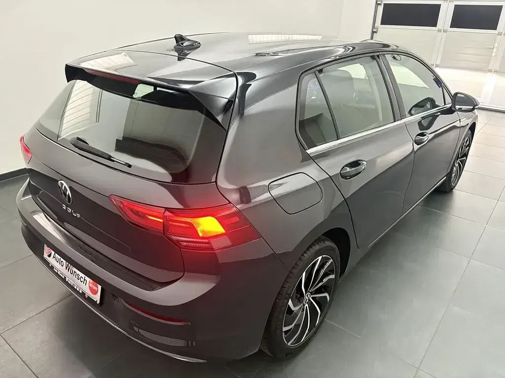 Second-hand VW Golf VIII Style 150 CP (110 kW) 2024 Gri Berlinǎ