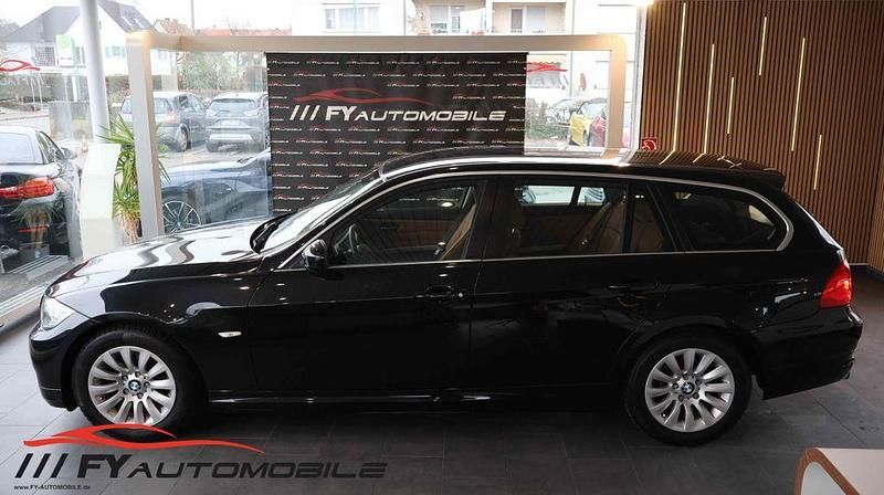 Gebraucht BMW 325 218 PS (160 kW) 2009 Schwarz Limousine