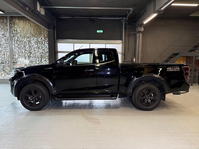 Gebraucht Isuzu D-Max 163 PS (119 kW) 2025 Schwarz Pickup