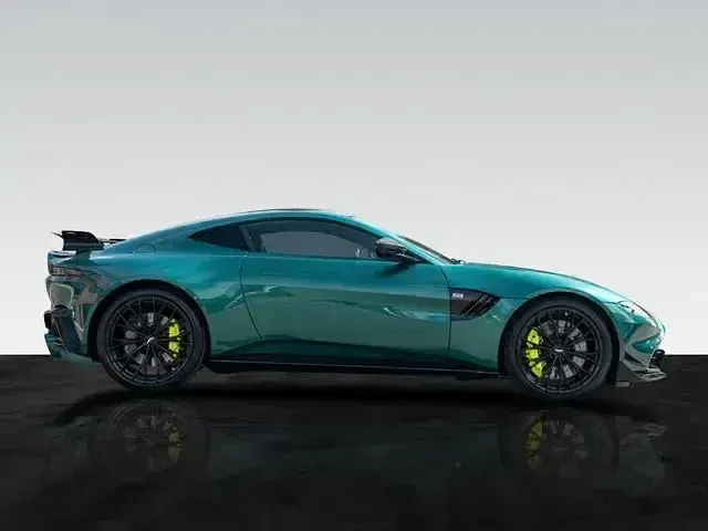 Gebraucht Aston Martin Vantage 536 PS (394 kW) 2022 Grün Coupé