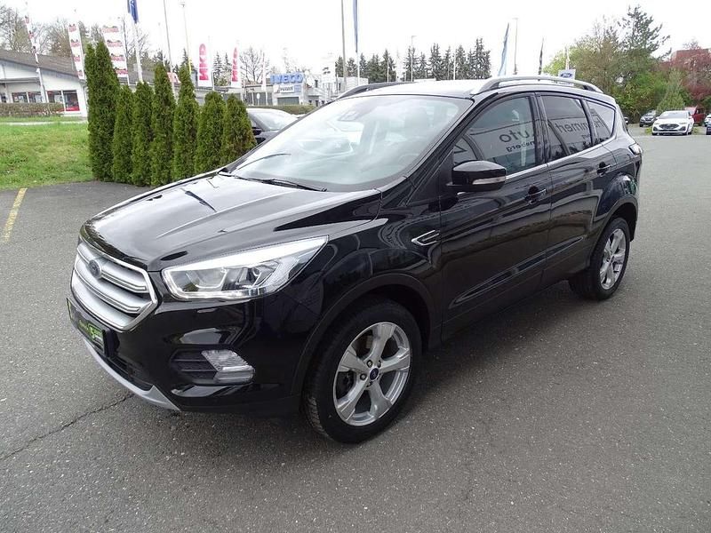 Second-hand Ford Kuga Titanium 179 CP (131 kW) 2019 Negru SUV