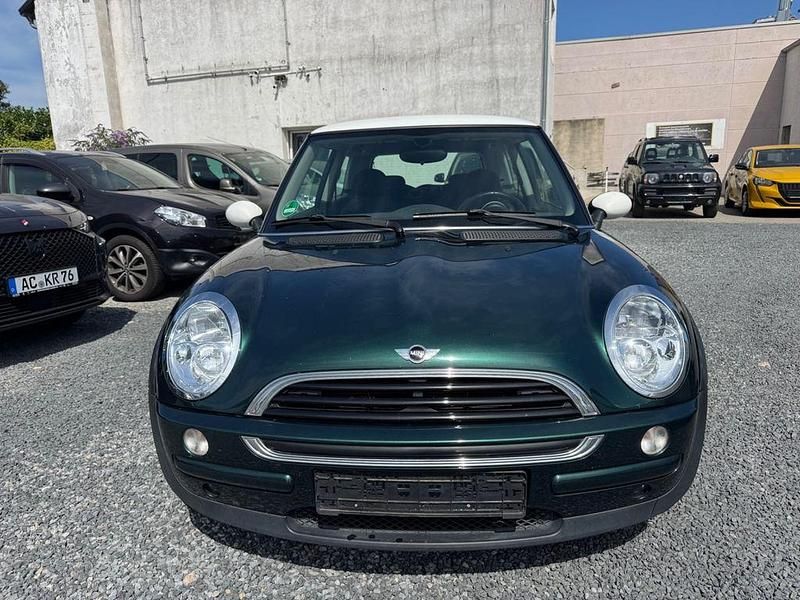 Grün Gebraucht 2004 Mini ONE Kleinwagen | 3.790 € (Fairer Preis) - Bild 1/4