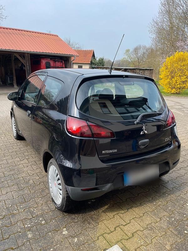 Gebraucht Mitsubishi Colt 75 PS (55 kW) 2009 Schwarz Kleinwagen