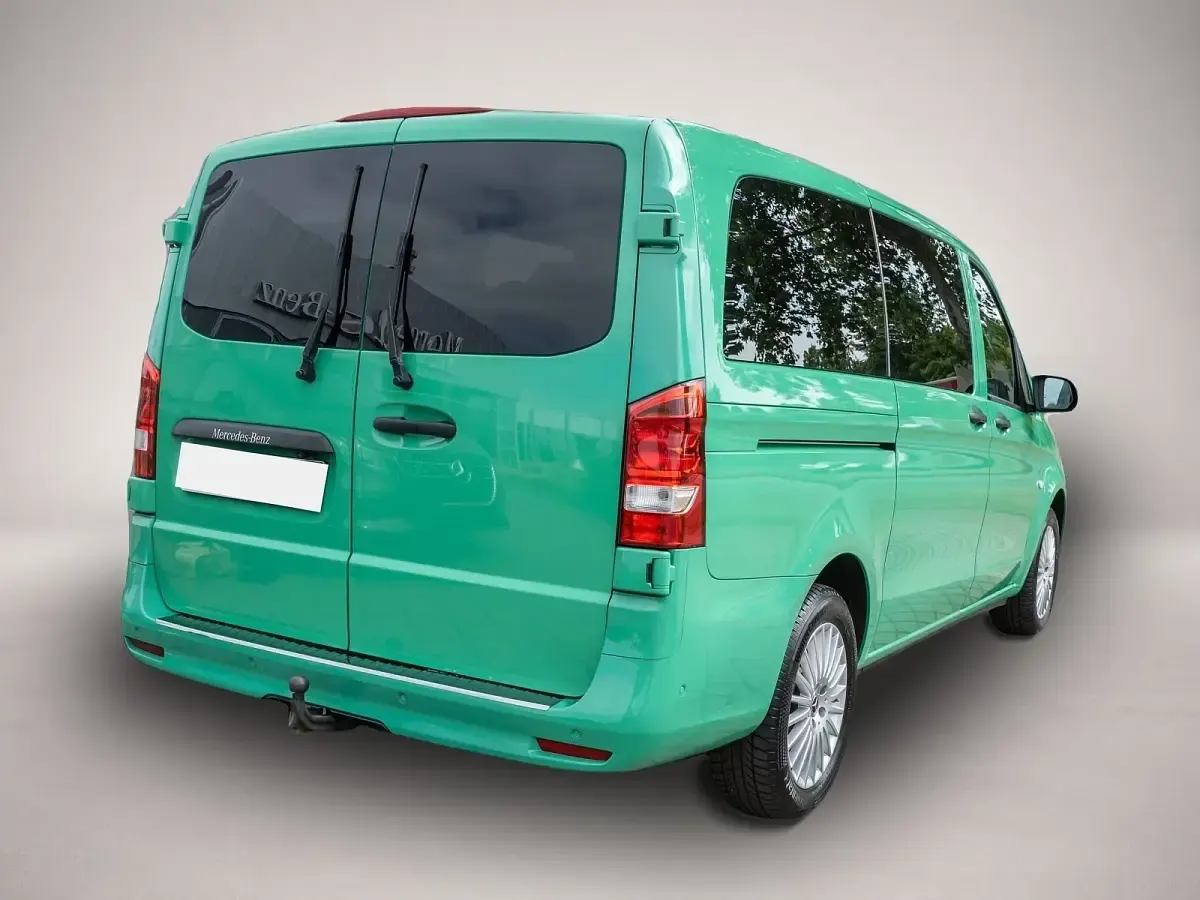 Gebraucht Mercedes Vito 237 PS (174 kW) 2022 Grün Van