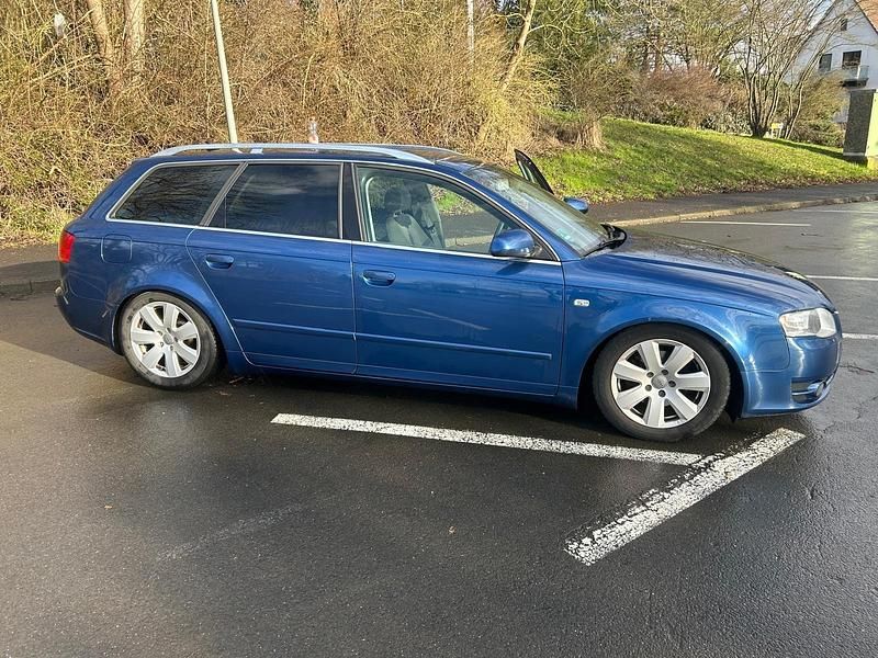 Gebraucht Audi A4 140 PS (102 kW) 2004 Blau Kombi