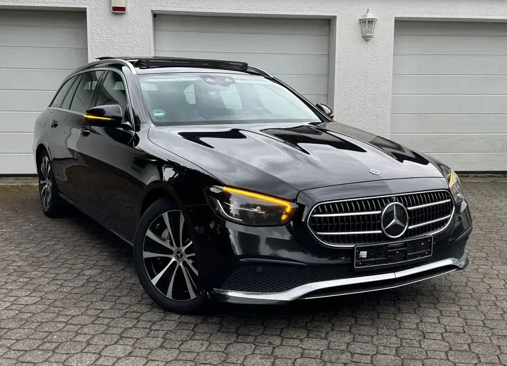 Gebraucht Mercedes E400 330 PS (242 kW) 2020 Schwarz Limousine