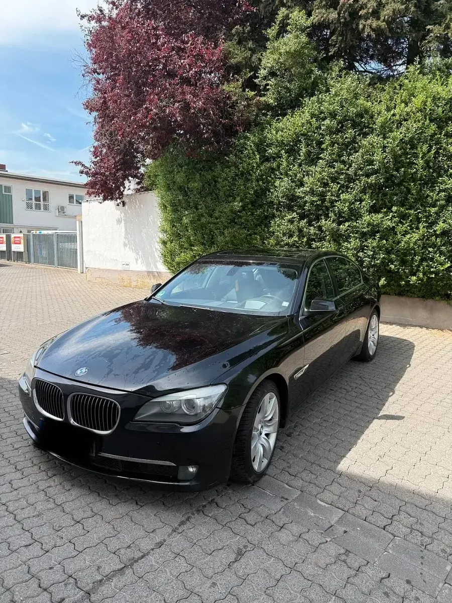 Gebraucht BMW 730 245 PS (180 kW) 2008 Schwarz Limousine