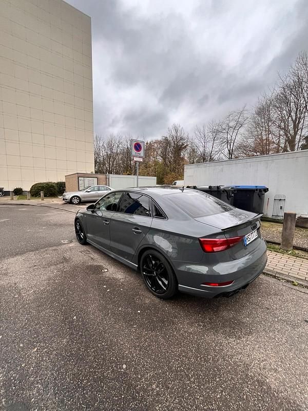 Gebraucht Audi A3 S-Line 150 PS (110 kW) 2017 Grau Limousine