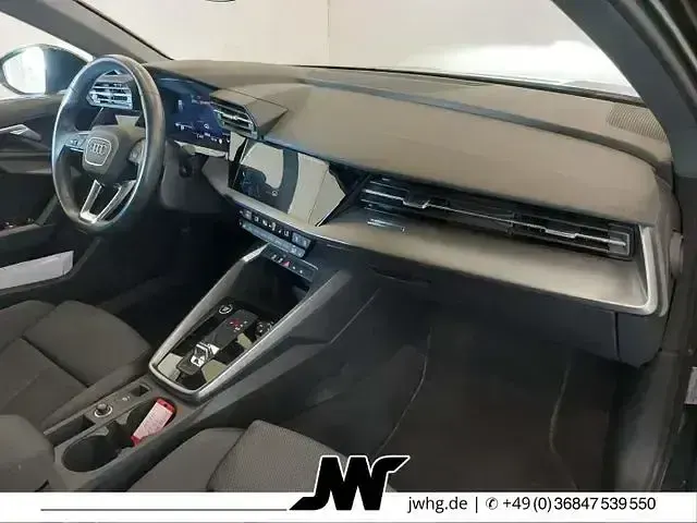 Gebraucht Audi A3 Sport 150 PS (110 kW) 2023 Schwarz Limousine