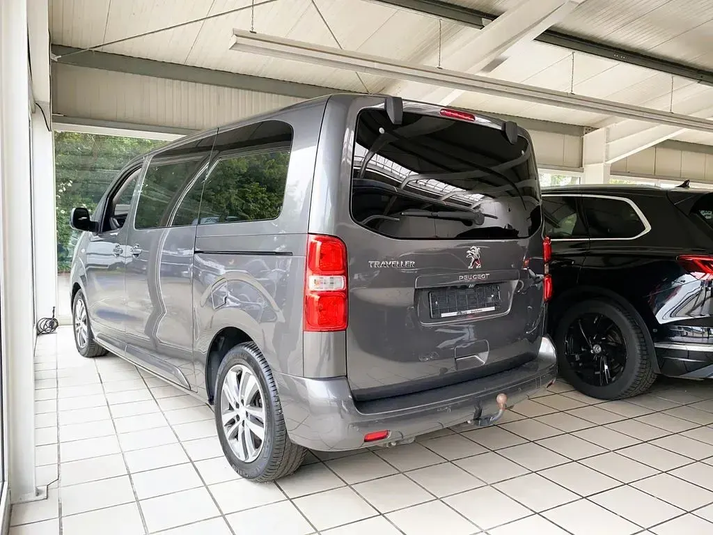 Gebraucht Peugeot Traveller Allure 177 PS (130 kW) 2022 Grau Van / Kleinbus
