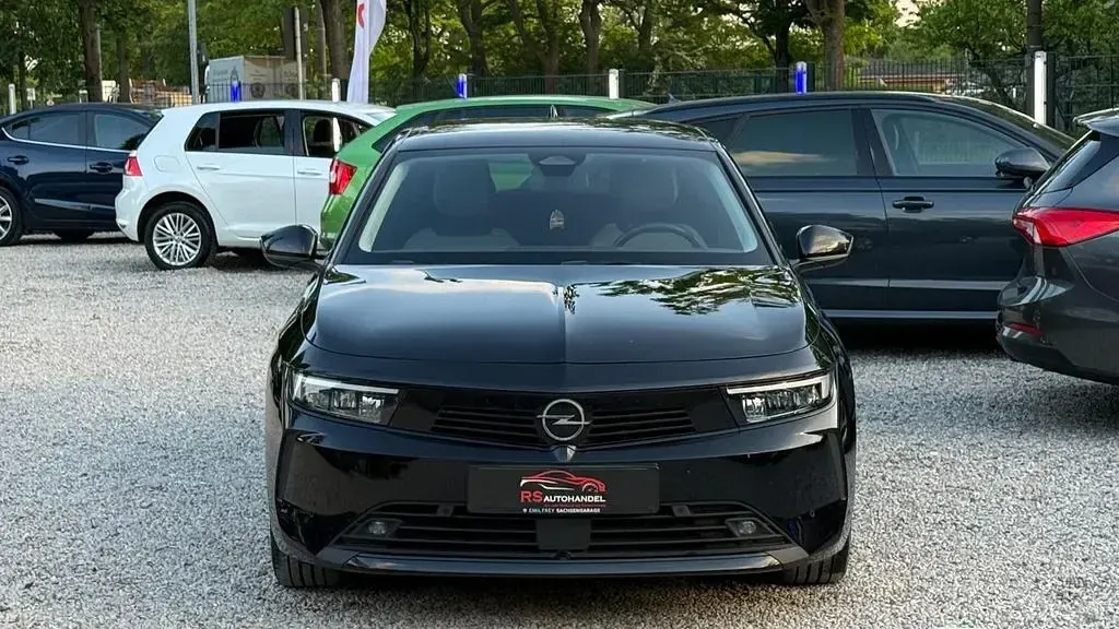 Gebraucht Opel Astra Business 131 PS (96 kW) 2024 Schwarz Kleinwagen
