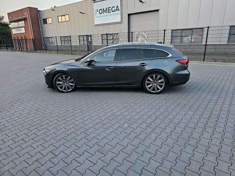 Grau Gebraucht 2018 Mazda 6 Kombi | 14.000 € (Etwas zu teuer) - Bild 1/4
