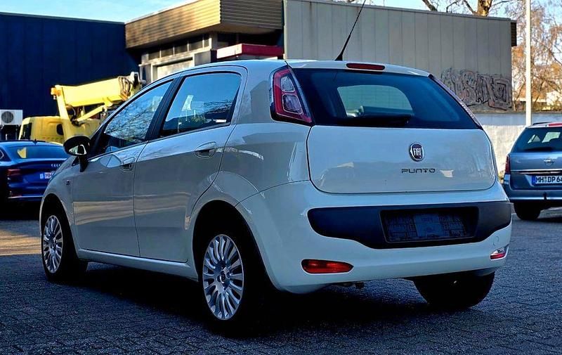 Gebraucht Fiat Punto Evo 77 PS (56 kW) 2011 Weiß Kleinwagen
