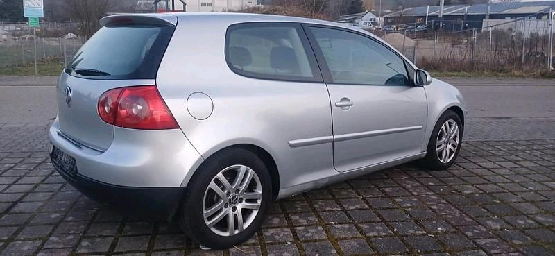 Gebraucht VW Golf V 105 PS (77 kW) 2004 Kleinwagen