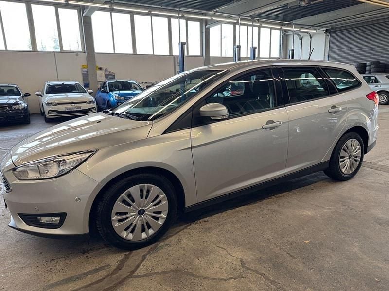 Second-hand Ford Focus 120 CP (88 kW) 2017 Argintiu Break