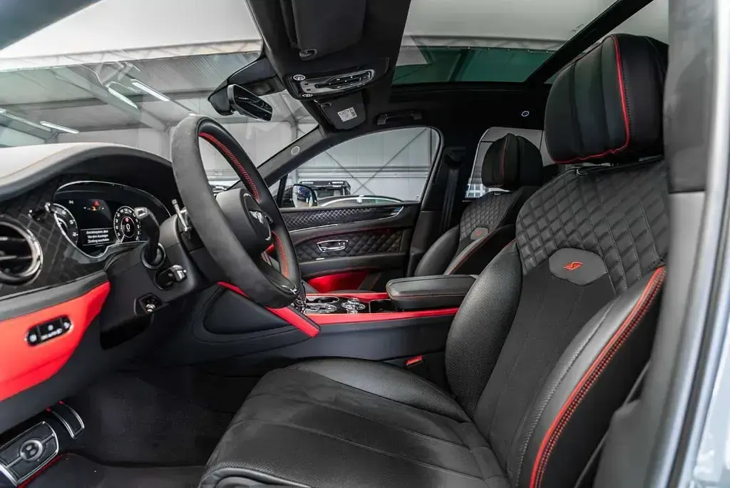 Gebraucht Bentley Bentayga 551 PS (405 kW) 2025 Grau SUV