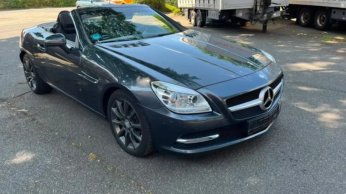 Gebraucht Mercedes SLK250 204 PS (150 kW) 2013 Grau Cabrio