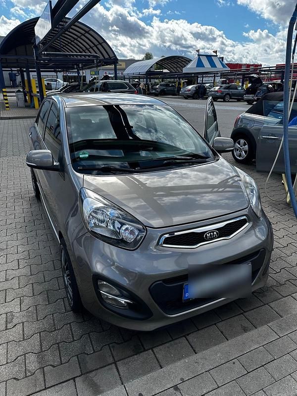 Silber Gebraucht 2014 Kia Picanto Spirit Kleinwagen | 4.199 € (Fairer Preis) - Bild 1/4