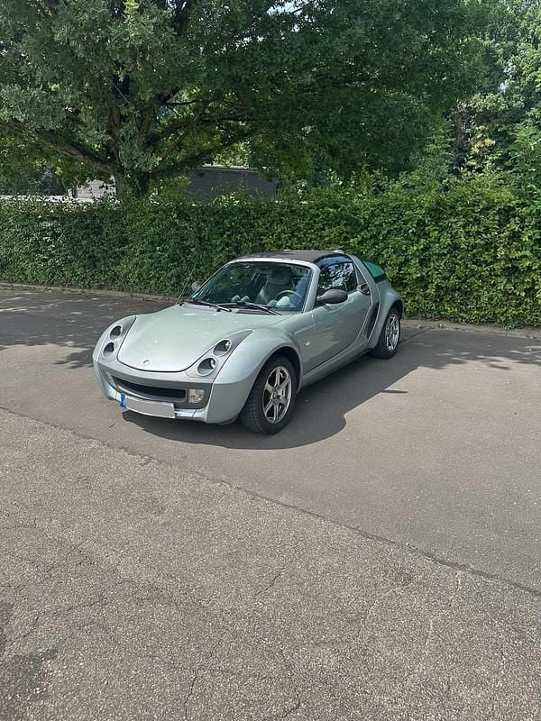 Grau Gebraucht 2003 Smart Roadster Cabrio | 5.500 € (Fairer Preis) - Bild 1/4