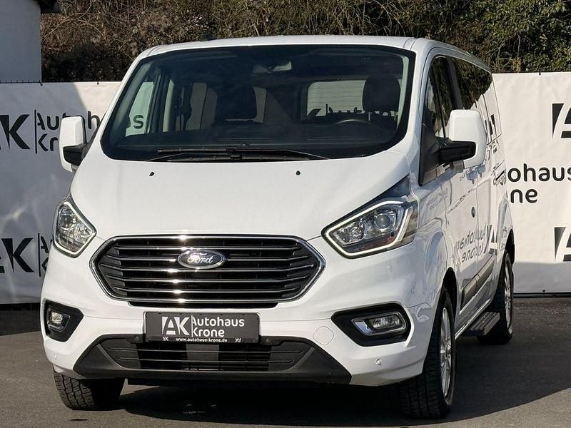 Gebraucht Ford Tourneo Trend 131 PS (96 kW) 2020 Frostweiß Van / Kleinbus
