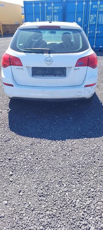 Gebraucht Opel Astra Sport 110 PS (80 kW) 2011 Weiß Kombi