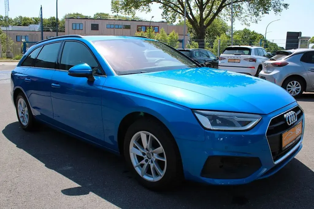 Gebraucht Audi A4 Sport 136 PS (100 kW) 2021 Blau Kombi