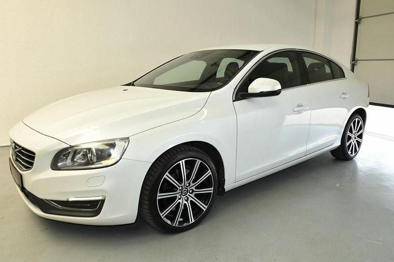 Gebraucht Volvo S60 Summum 230 PS (169 kW) 2013 Weiß Limousine