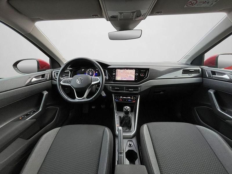 Gebraucht VW Taigo Life 95 PS (69 kW) 2023 Kings red metallic (metallic) SUV