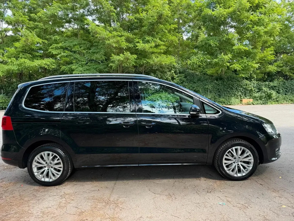 Gebraucht VW Sharan 170 PS (125 kW) 2011 Schwarz Van / Kleinbus