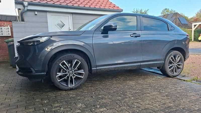 Grau Gebraucht 2023 Honda HR-V Elegance SUV | 24.490 € (Fairer Preis) - Bild 1/4