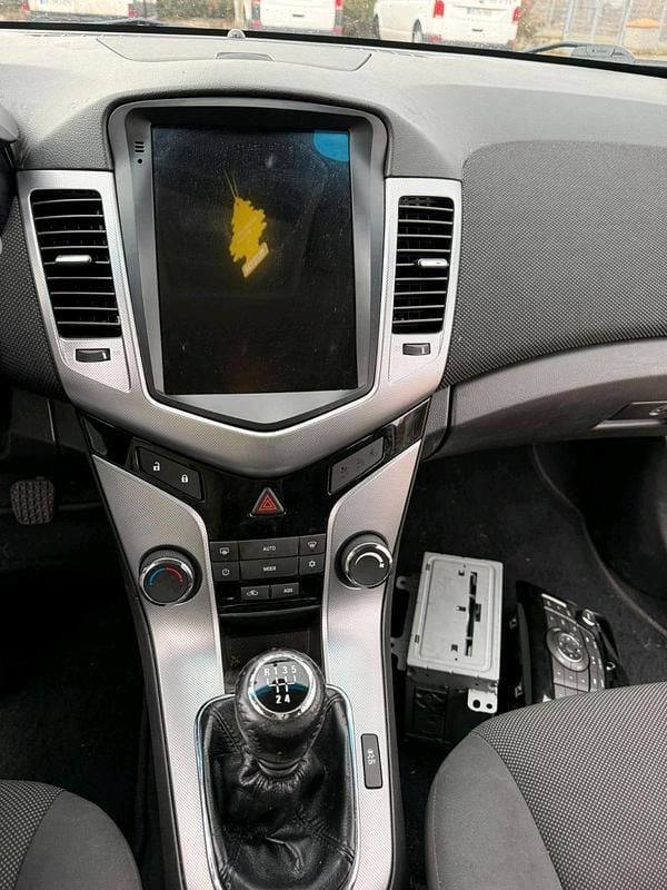 Gebraucht Chevrolet Cruze 141 PS (103 kW) 2012 Grau Limousine