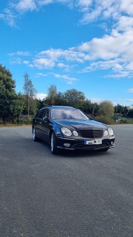 Schwarz Gebraucht 2008 Mercedes E500 AMG Kombi | 9.500 € (Superpreis) - Bild 1/4