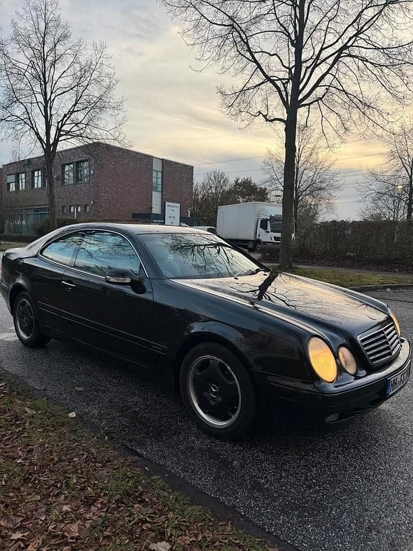 Schwarz Gebraucht 2001 Mercedes CLK200 Coupé | 2.900 € (Fairer Preis) - Bild 1/4