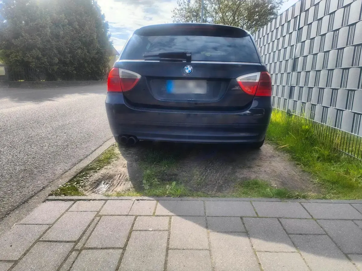 Gebraucht BMW 330 231 PS (169 kW) 2007 Schwarz Kombi