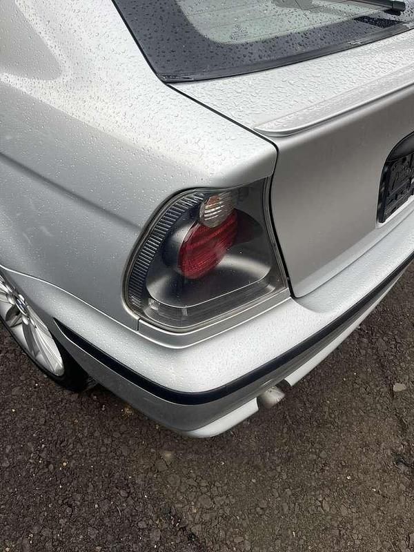 Gebraucht BMW 316 116 PS (85 kW) 2002 Limousine