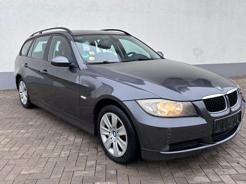 Gebraucht BMW 318 Advantage 143 PS (105 kW) 2008 Schwarz Kombi